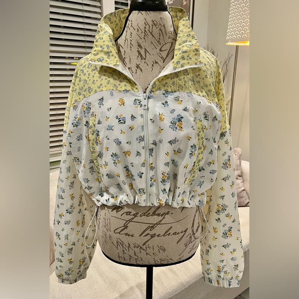 Aeropostale Windbreaker Cropped Zip Up Drawstring Waist White Yellow XL